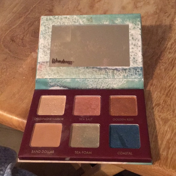 Makeup - Picture 2 of 3